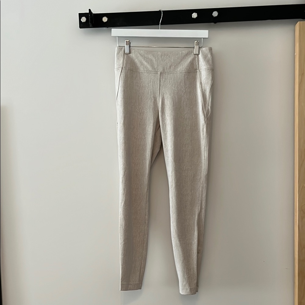 Athleta | Delancey textured tights | Tan/Cream | Size M